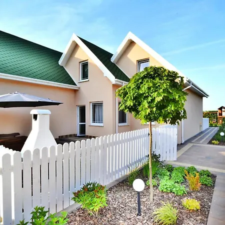 Comfortable Homes, Pool, Jacuzzi, Sauna Dom wakacyjny